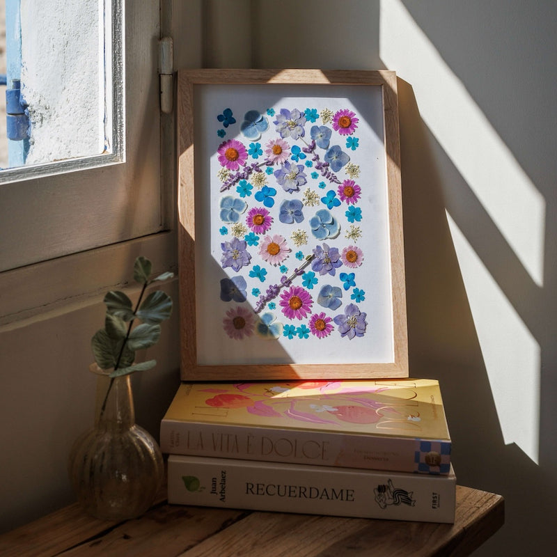 herbier-fait-main-fleurs-bleues-roses