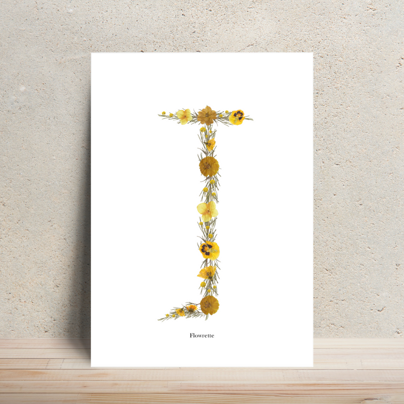 Affiche A4 herbier lettre jaune, cadre mural en situation - Flowrette
