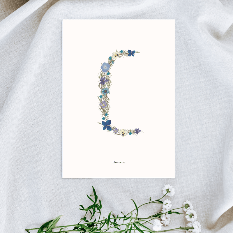 petite-affiche-herbier-lettre-flowrette-bleue