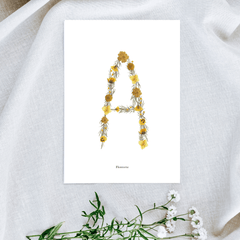 Affiche A5 herbier lettre jaune, détail de la composition botanique - Flowrette