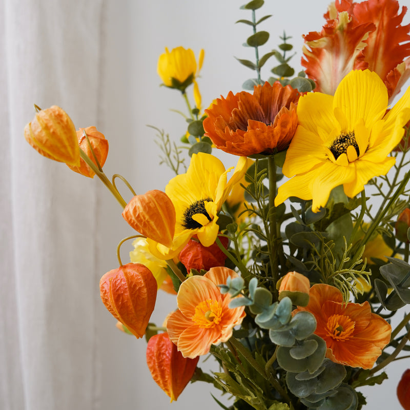 Bouquet artificiel Caroline, gros plan sur les fleurs et feuillages - Flowrette