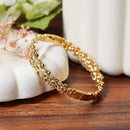 Bracelet Marguerite en acier inoxydable plaqué or, bijou floral artisanal élégant - Flowrette