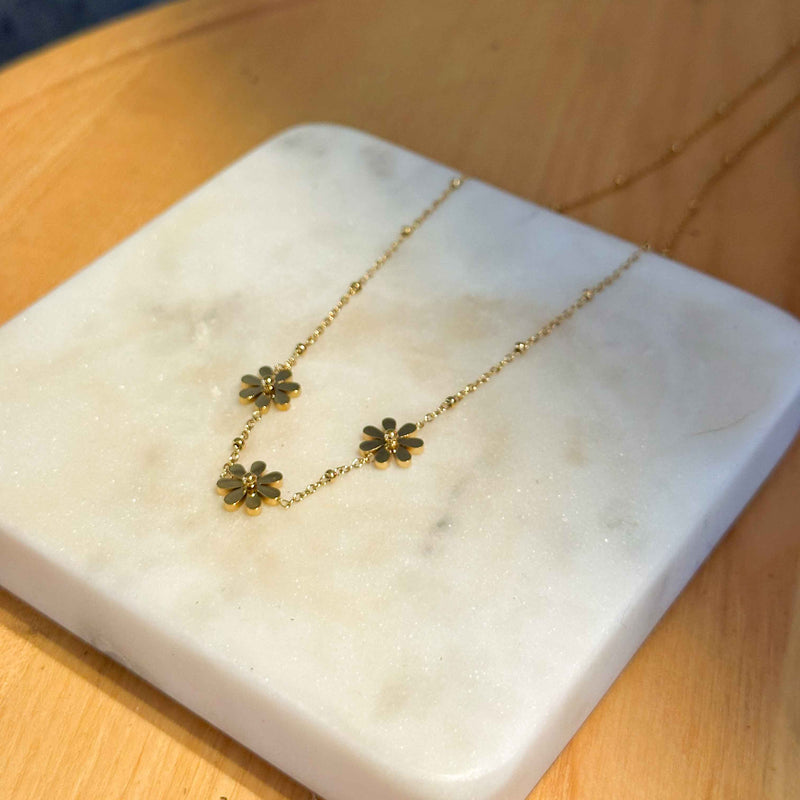 Daisy Necklace