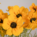 Cosmos jaune artificiel présenté dans un soliflore en verre - Flowrette