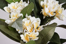 Fleur de frangipanier artificielle jaune, détail du dégradé de couleurs - Flowrette