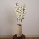 Yucca artificiel blanc, gros plan sur les pétales immaculés - Flowrette