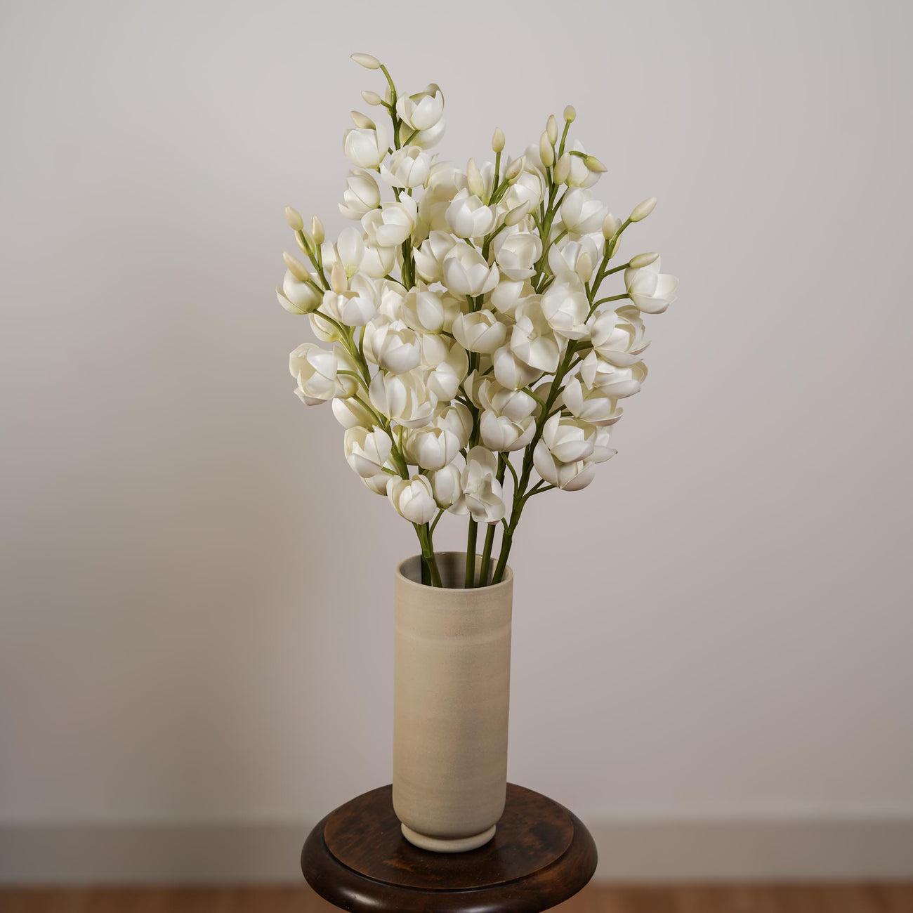 Fleur de Yucca artificielle blanche, vue d'ensemble de la tige - Flowrette