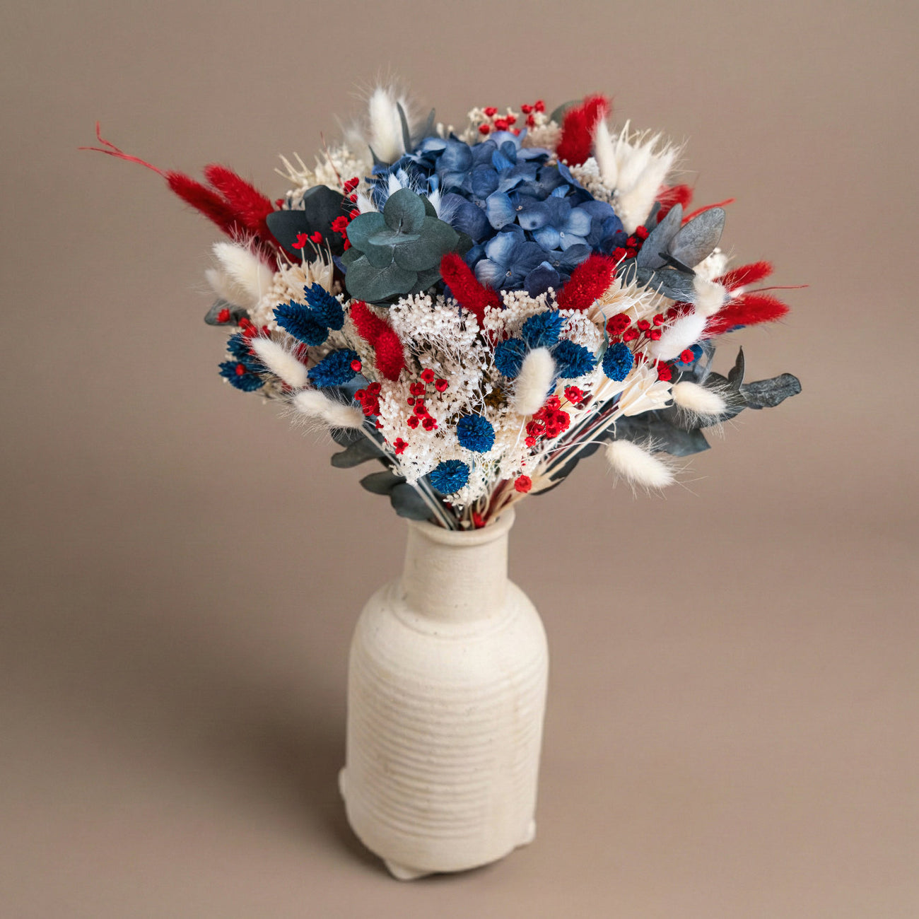 Bouquet mixte Franc-Parler, vue rapprochée des textures naturelles et papier - Flowrette