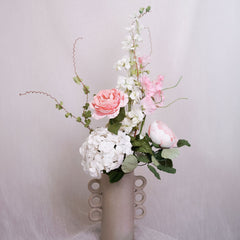 Modigliani paper flower bouquet
