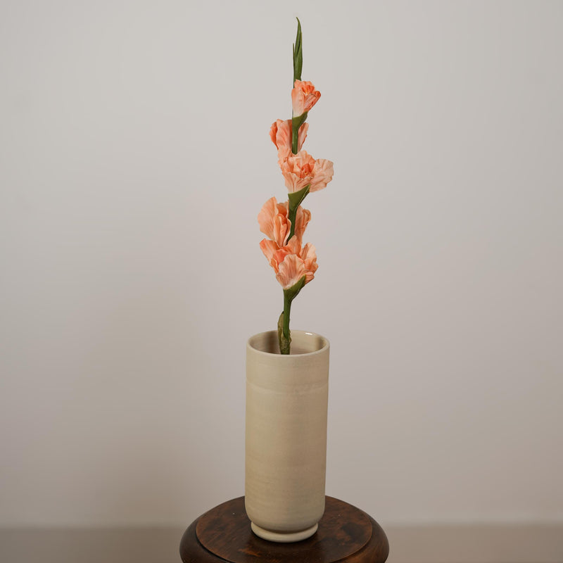 Glaïeul artificiel abricot, détail de la texture réaliste des fleurs - Flowrette