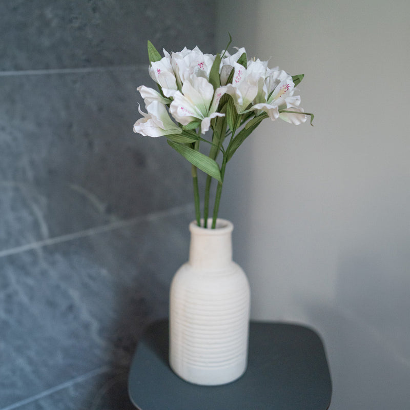 Lys des Incas en papier blanc et vert