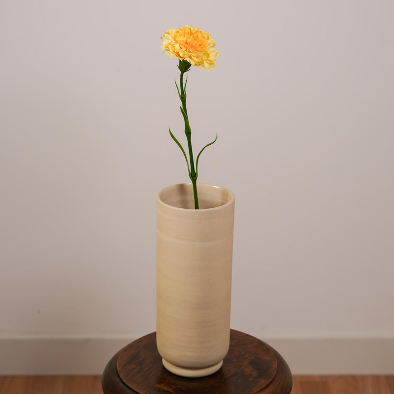 Oeillet artificiel jaune, détail de la texture réaliste des pétales - Flowrette