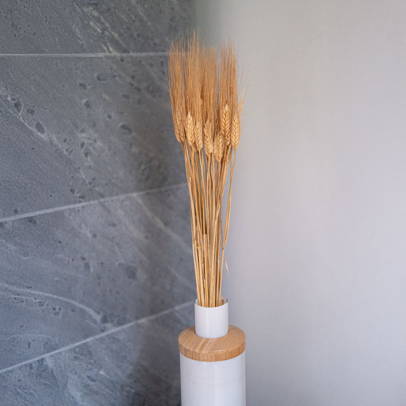 Botte d'orge naturel en composition décorative dans un vase - Flowrette
