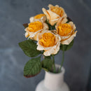 Rose Lady en papier jaune