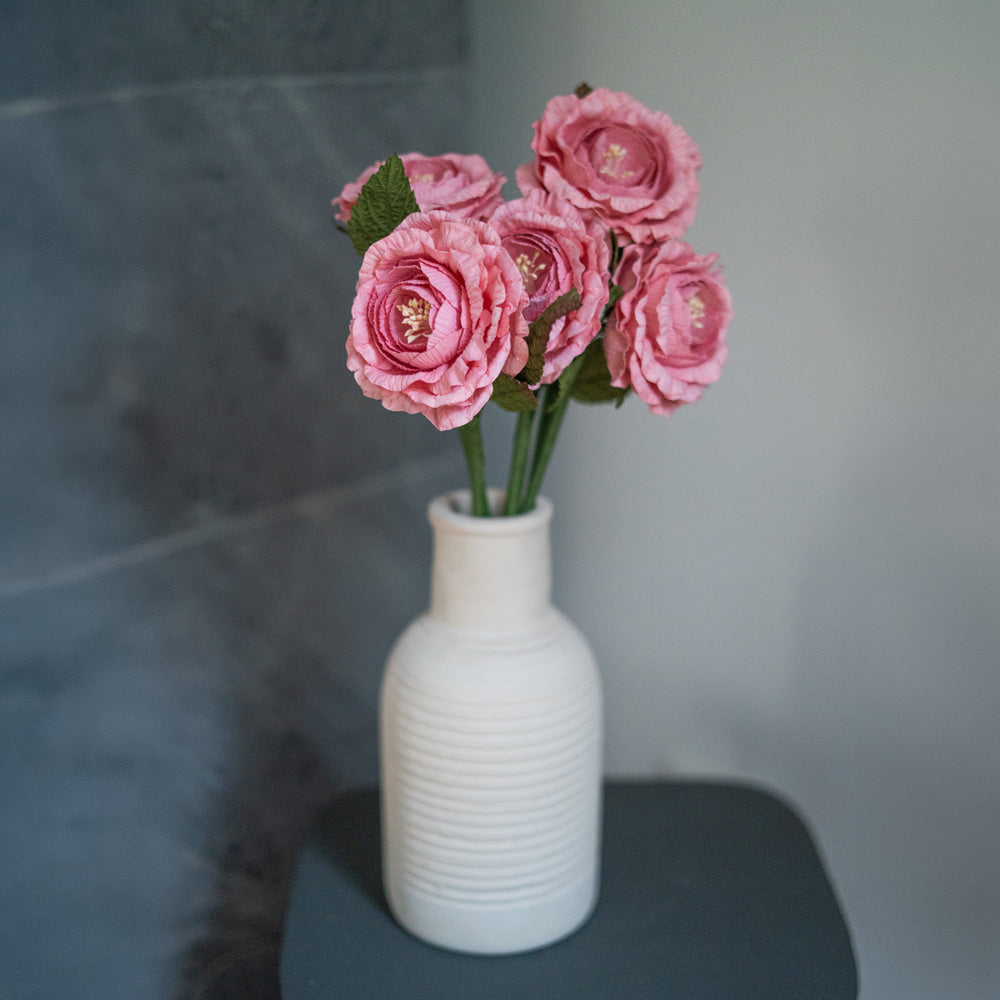 Rose anglaise en papier rose tendre