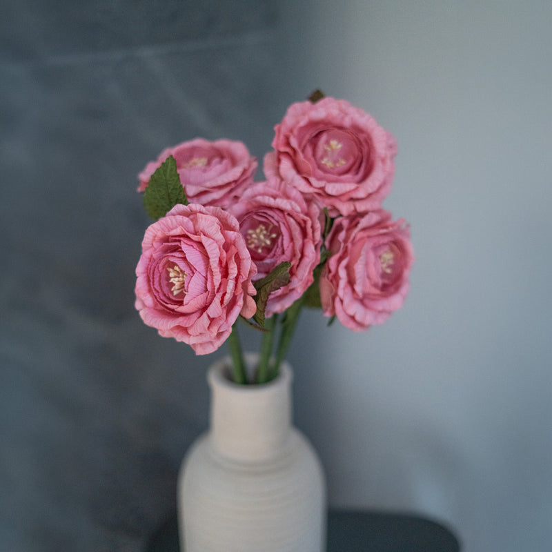 Rose anglaise en papier rose tendre