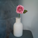 Rose anglaise en papier rose tendre