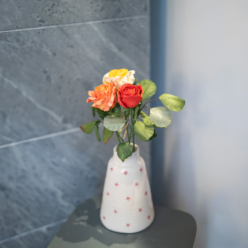 Trio de roses en papier