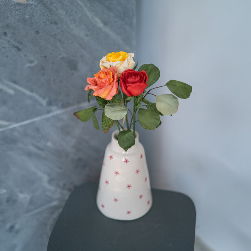 Trio de roses en papier