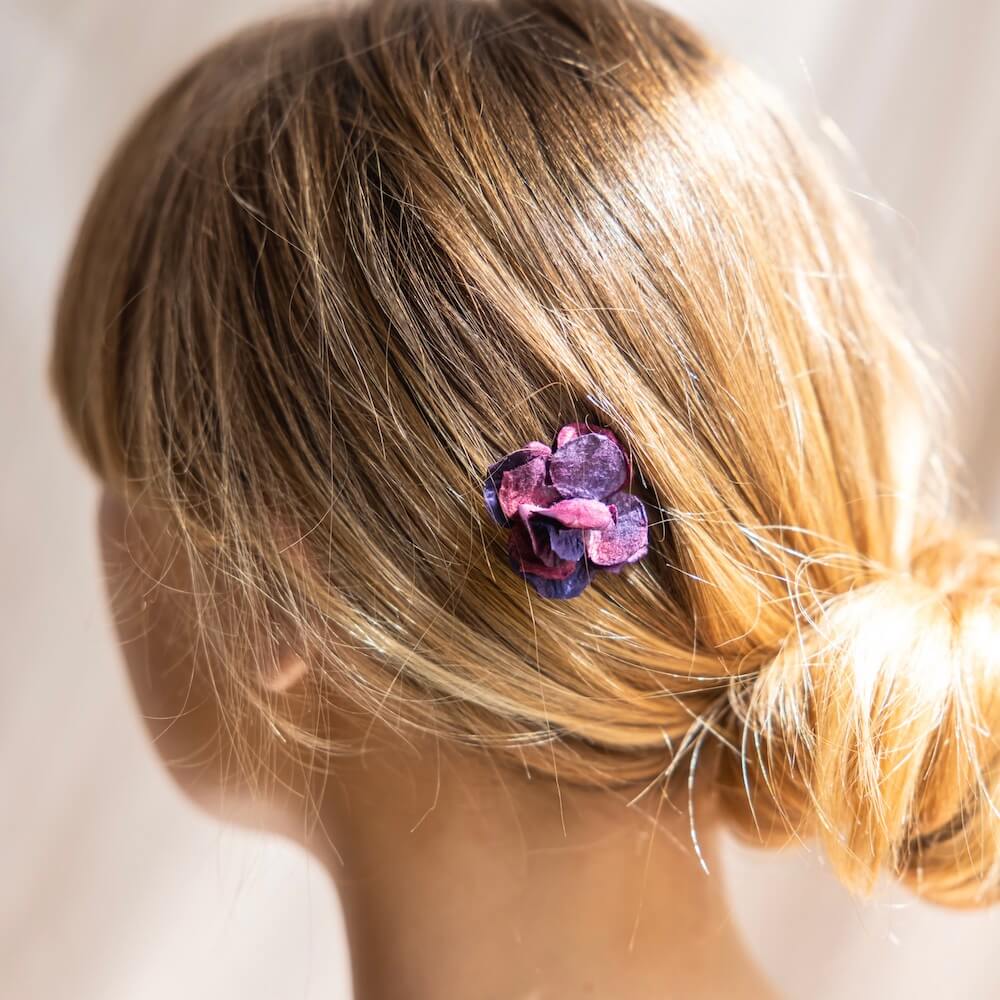 Trio de barrettes fleurs en papier violet, vue de face des trois pièces - Flowrette
