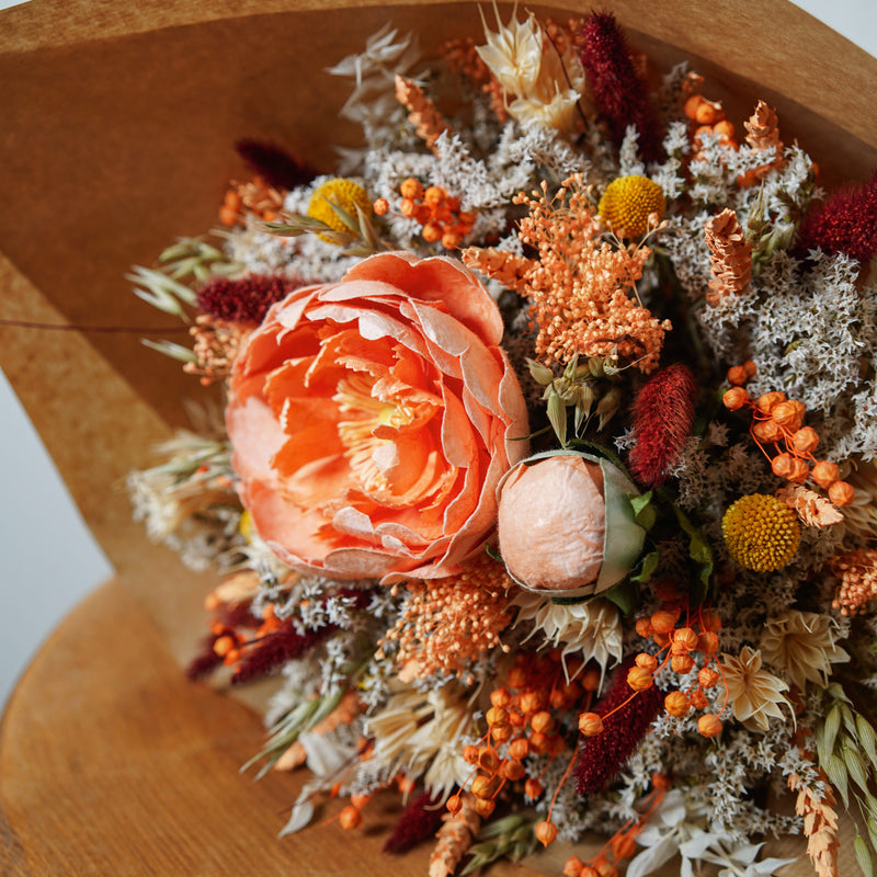 Bouquet mixte Apollinaire, composition florale de fleurs en papier et séchées - Flowrette