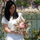 bouquet-en-fleurs-sechees-rose-pale