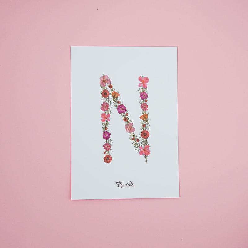 Affiche A5 herbier lettre rose - Flowrette
