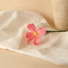 Cosmos en papier rose, vue rapprochée des pétales - Flowrette