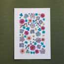 herbier-fait-main-fleurs-bleues-roses