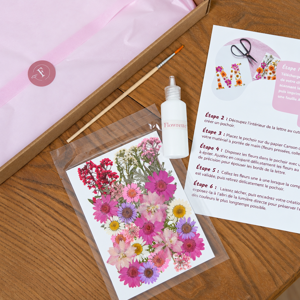 Kit DIY herbier abécédaire rose, fleurs pressées - Flowrette