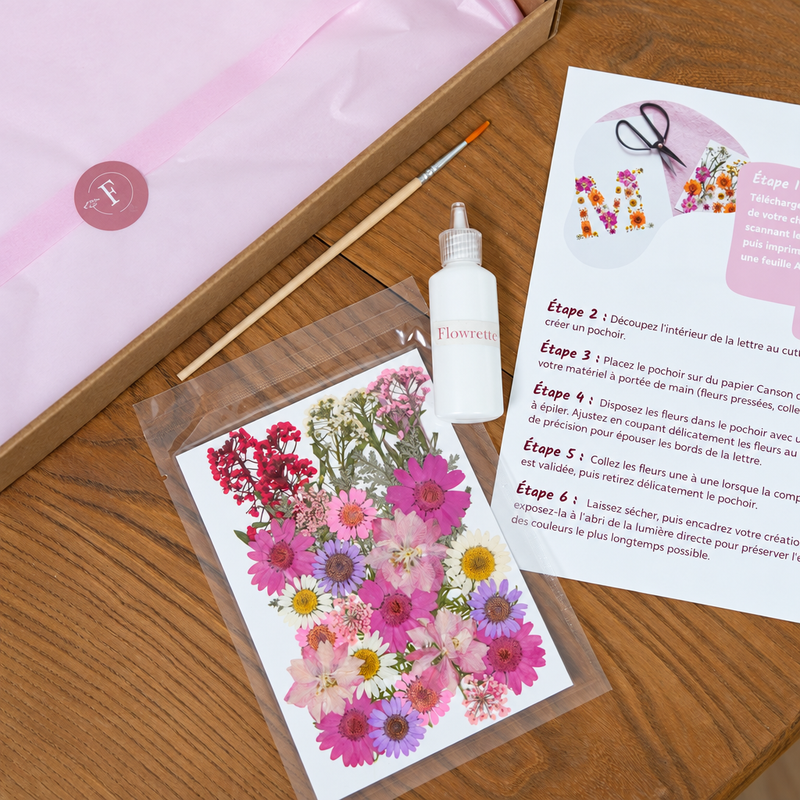 Kit DIY herbier abécédaire rose, fleurs pressées - Flowrette