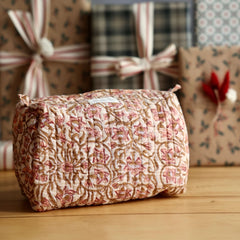 Kausani toilet bag