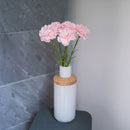 Oeillet artificiel rose poudré, fleur real touch réaliste vue de face - Flowrette