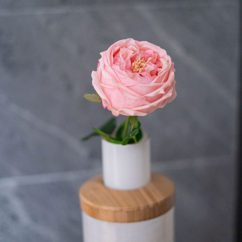 Flowrette Rose rose pâle artificielle real touch, fleur réaliste à la tige, fausse rose déco intérieure