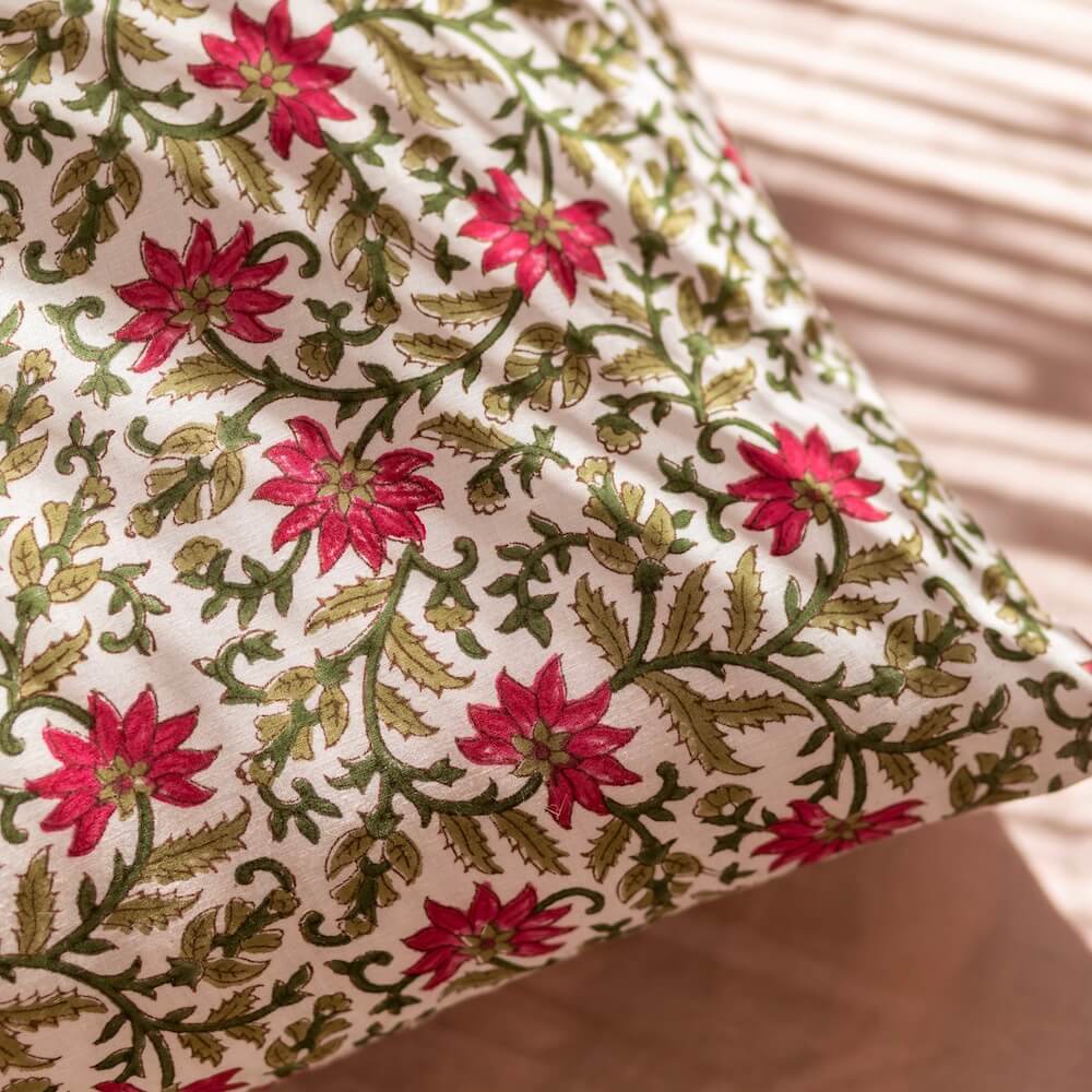 Housse de coussin Bally en tissu block print, vue de face - Flowrette