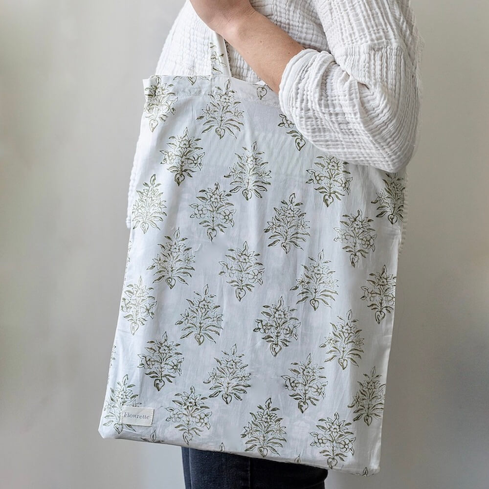 Tote bag Bally en tissu block print blanc, vue de face - Flowrette